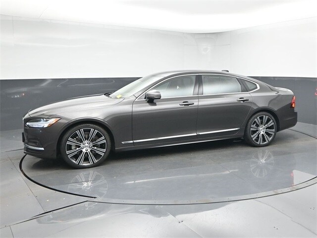 2023 Volvo S90 Ultimate photo 4