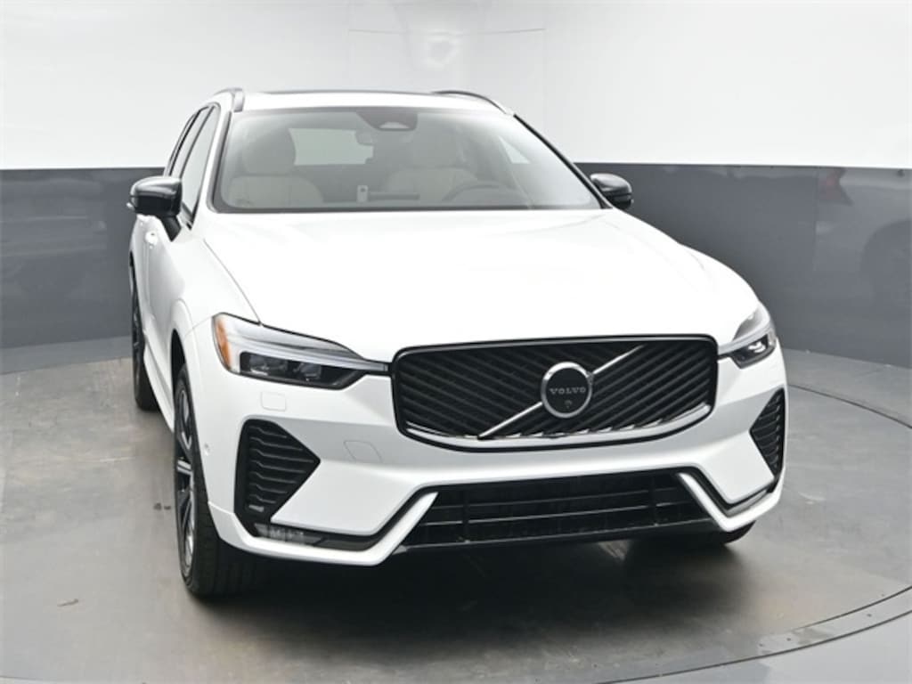 New 2026 Volvo XC60 B5 Plus SUV