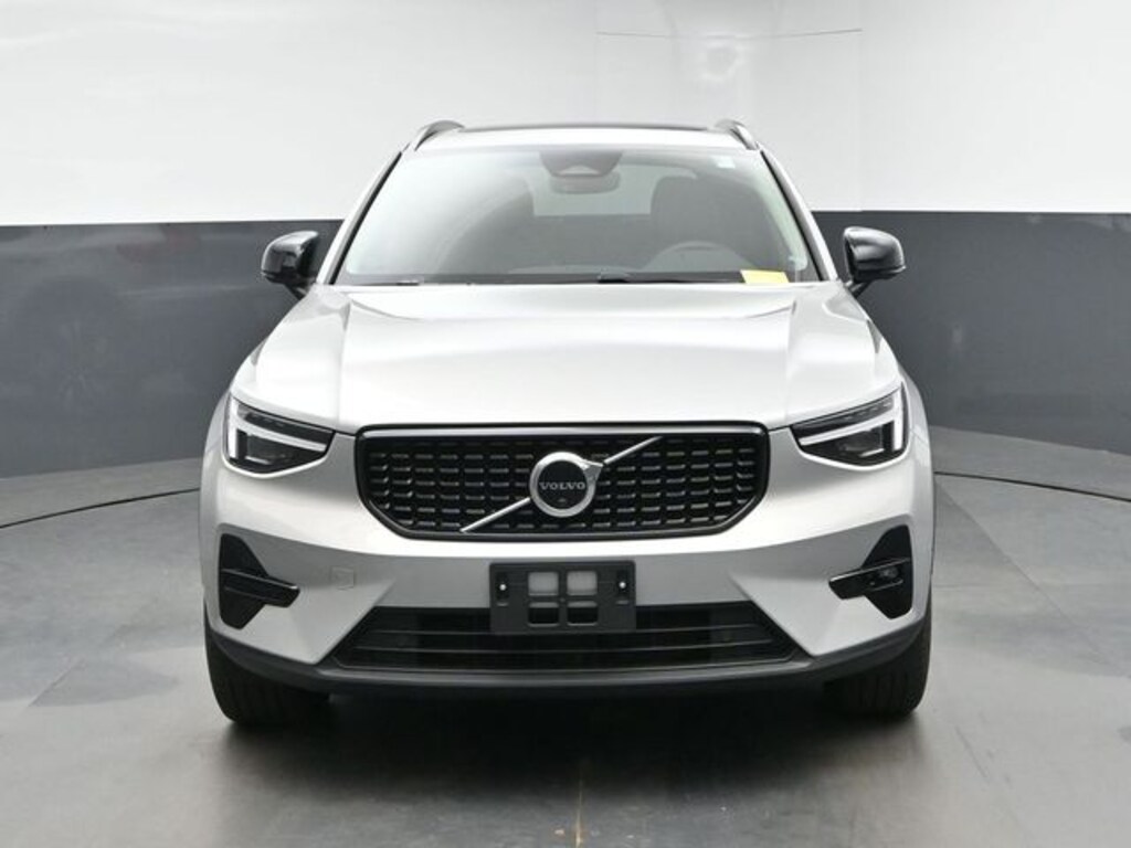 Used 2023 Volvo XC40 Ultimate SUV