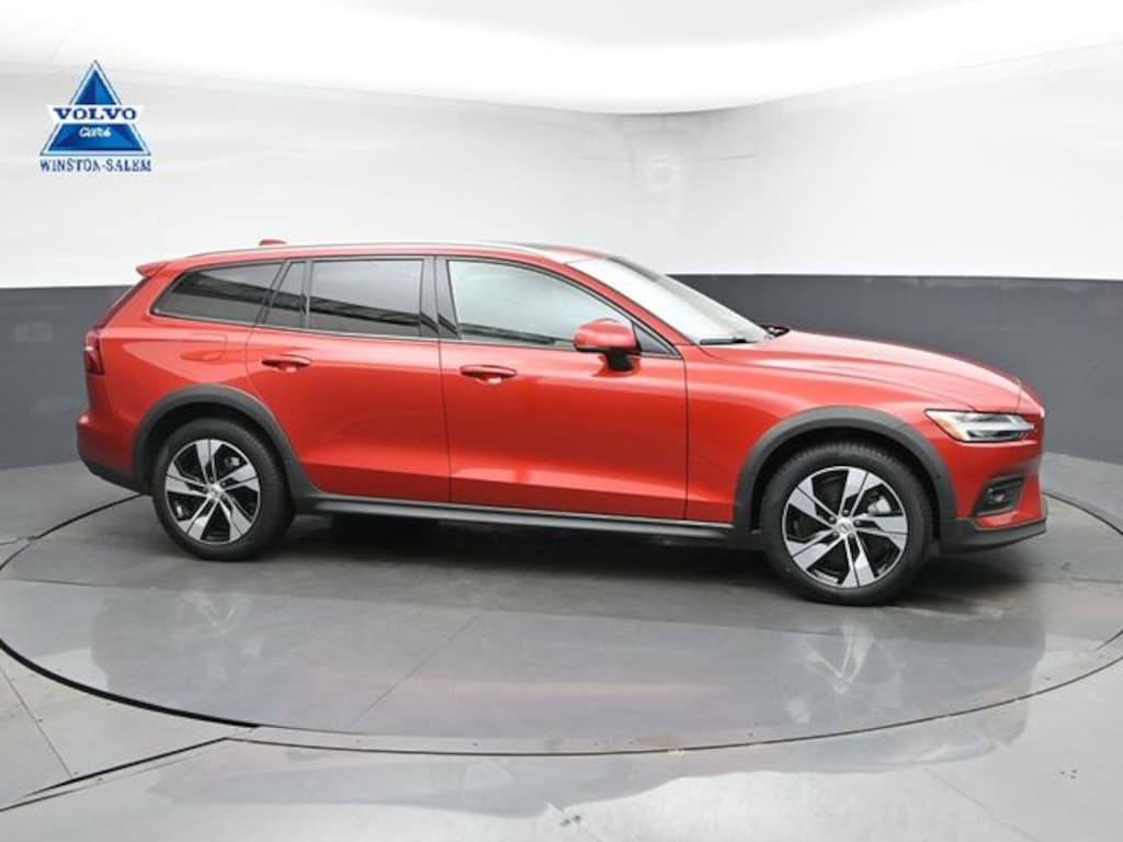 Used 2025 Volvo V60 Cross Country B5 Plus Wagon