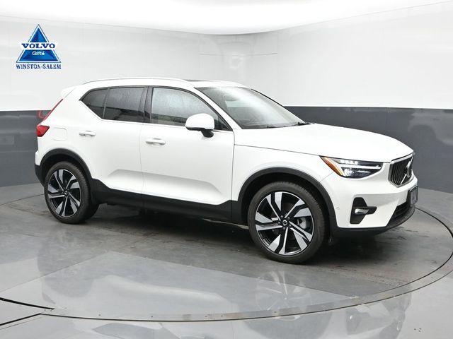 2024 Volvo XC40 B5 Ultimate Bright AWD's photo