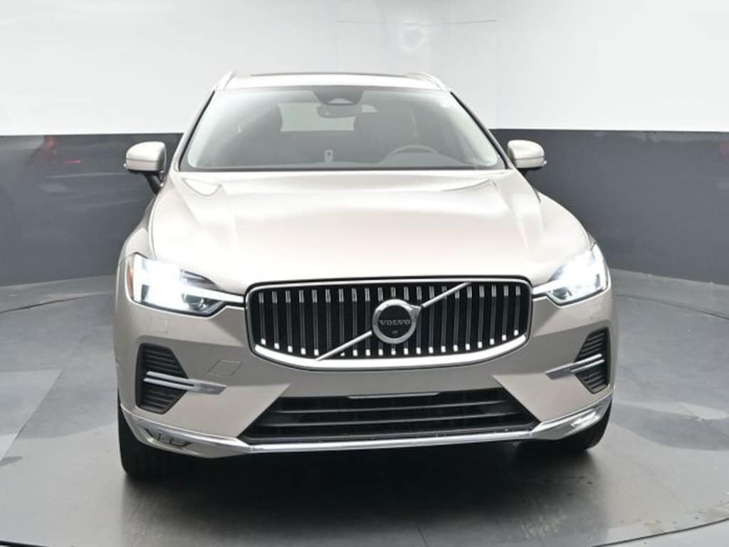Used 2023 Volvo XC60 B5 Plus Bright Theme SUV