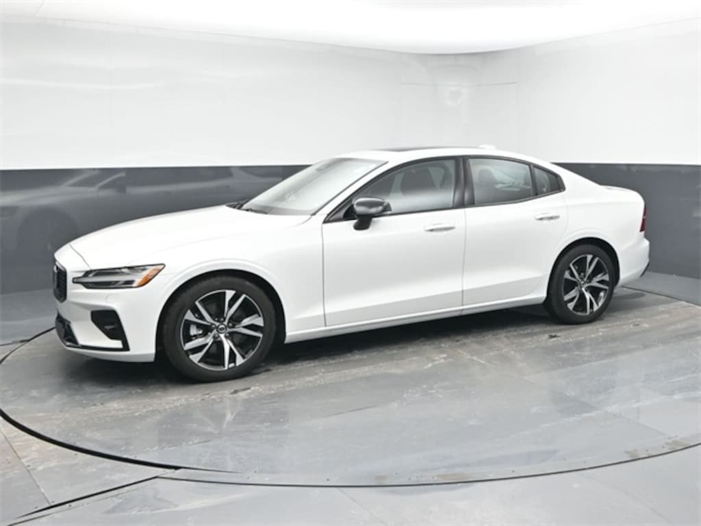 Used 2025 Volvo S60 B5 Core Sedan