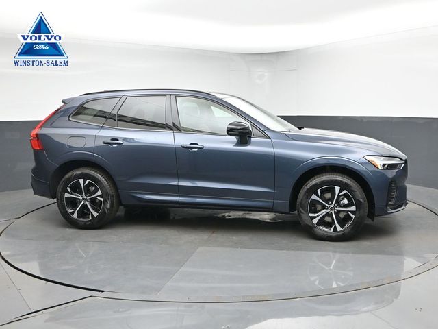 2026 Volvo XC60 B5 Core Dark AWD's photo