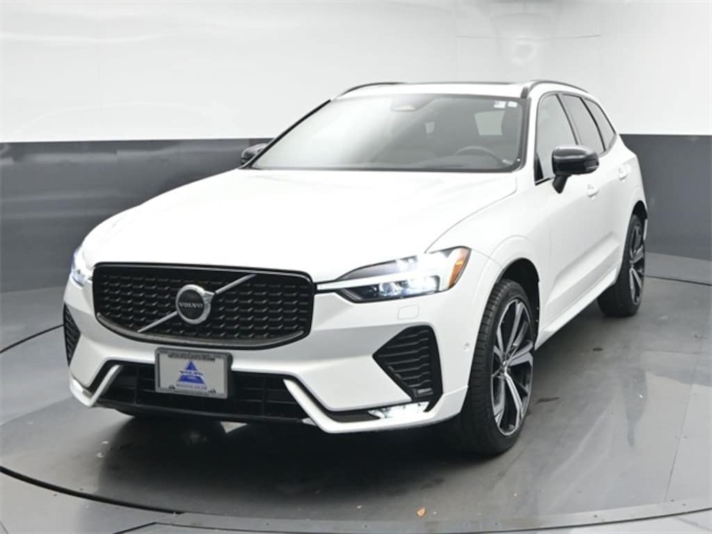 Used 2022 Volvo XC60 B6 R-Design SUV