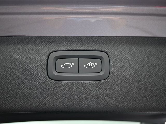 2026 Volvo XC90 Core - Photo 32