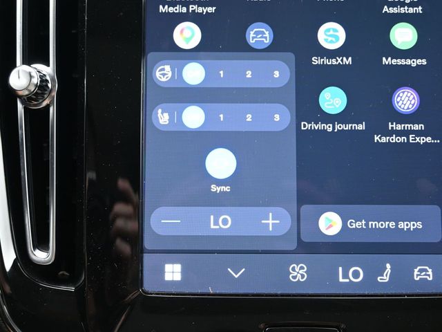 2024 Volvo XC40 Plus - Photo 22