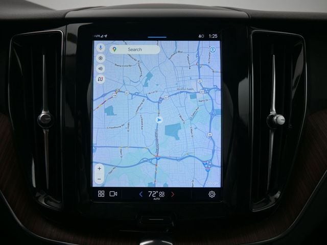 2023 Volvo XC60 Plus - Photo 12