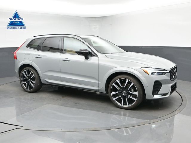 2024 Volvo XC60 B5 Ultimate Dark Theme AWD's photo