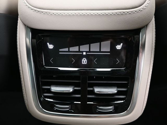 2026 Volvo XC90 Core - Photo 34