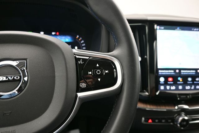 2023 Volvo XC60 Plus - Photo 24