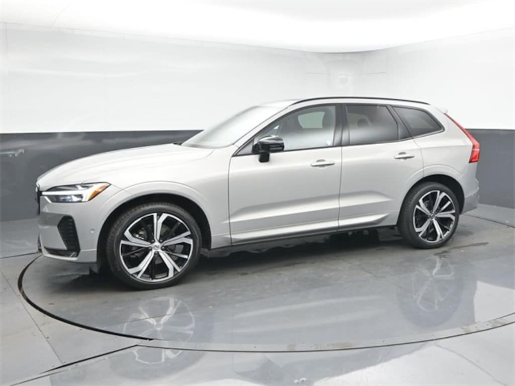 Used 2023 Volvo XC60 B5 Ultimate Dark Theme SUV