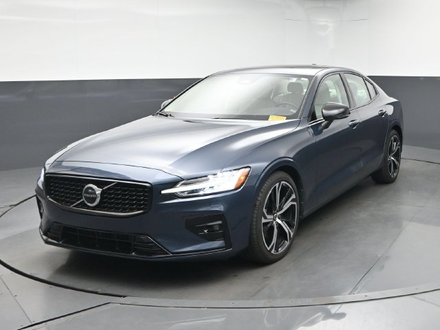 Used 2024 Volvo S60 B5 Core Dark Theme Sedan