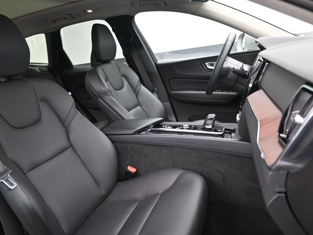 2023 Volvo XC60 Plus - Photo 33