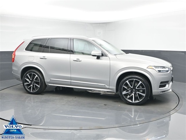 2023 Volvo XC90 Plus's photo