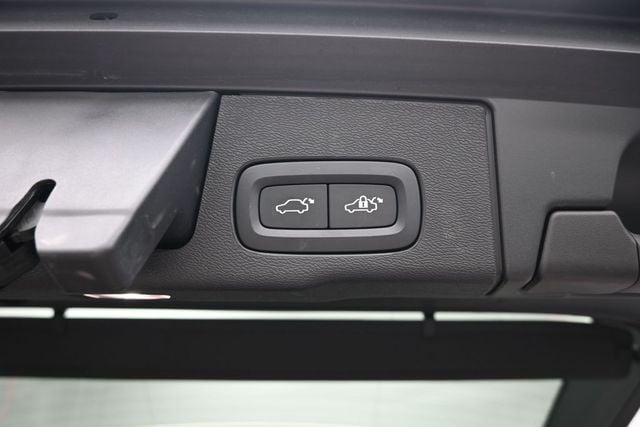 2023 Volvo XC60 Plus - Photo 31