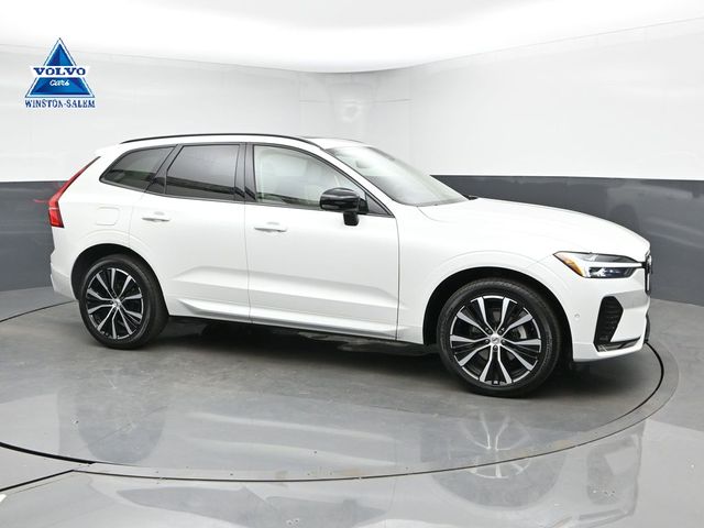 2023 Volvo XC60 B5 Ultimate Dark Theme AWD's photo