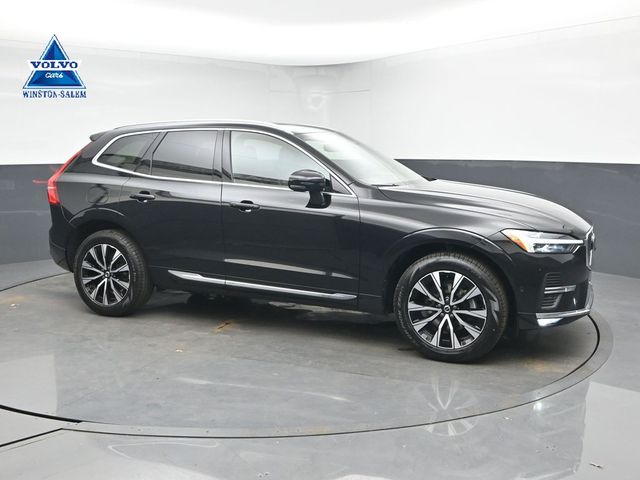 2023 Volvo XC60 B5 Plus Bright Theme AWD's photo