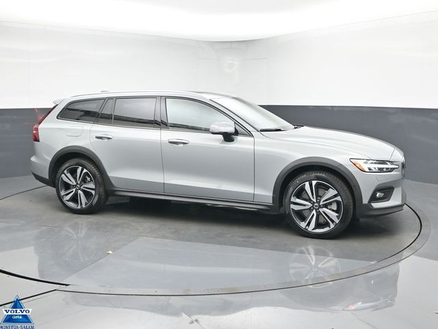 2026 Volvo V60 Cross Country