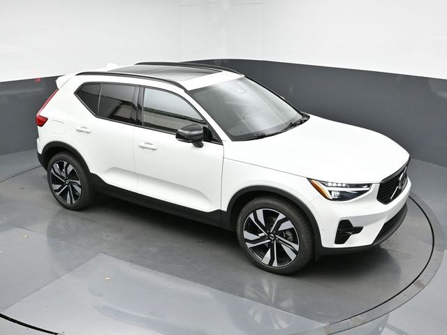 2024 Volvo XC40 Plus - Photo 43