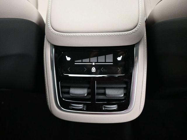 2026 Volvo XC90 Plus - Photo 34