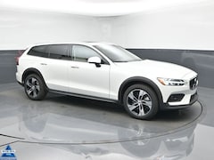 2026 Volvo V60 Cross Country B5 Plus AWD V26090 Wagon