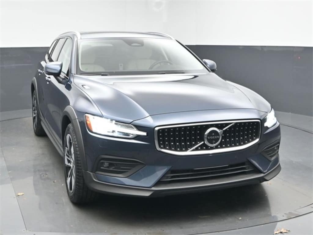 Used 2024 Volvo V60 Cross Country B5 Plus Wagon
