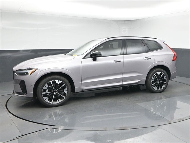 2026 Volvo XC60 B5 Plus photo 4
