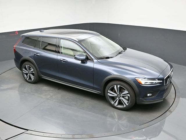 2026 Volvo V60 Cross Country Plus - Photo 36