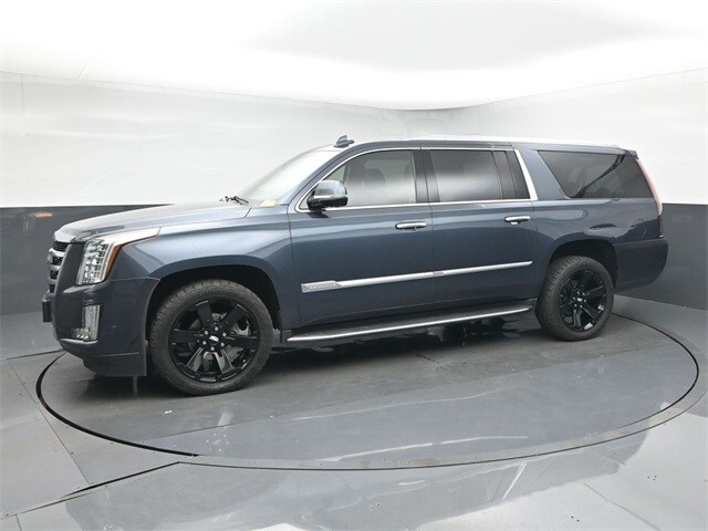 2019 Cadillac Escalade ESV Luxury photo 4