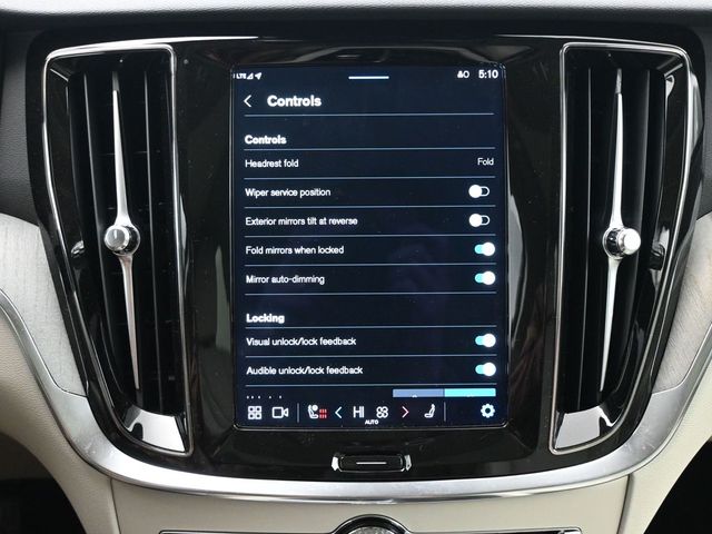 2024 Volvo V60 Cross Country Plus - Photo 16