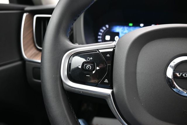 2023 Volvo XC60 Plus - Photo 25