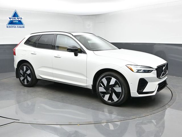 2024 Volvo XC60 T8 Ultimate Dark Theme AWD's photo