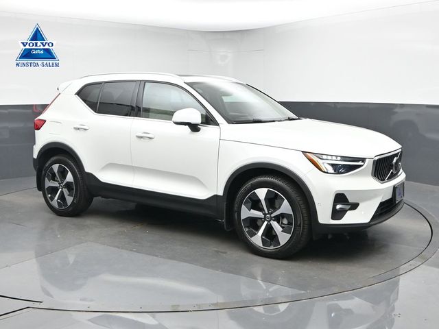 2023 Volvo XC40