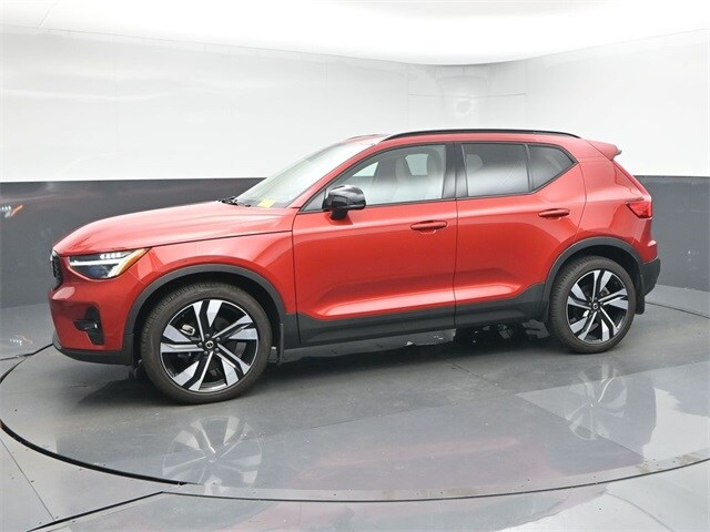 2023 Volvo XC40 Plus photo 4