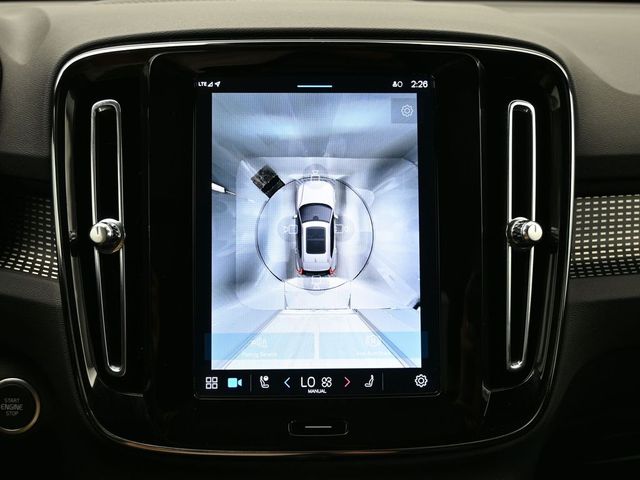 2024 Volvo XC40 Plus - Photo 19