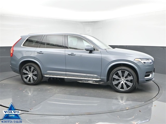 2023 Volvo XC90 Plus's photo