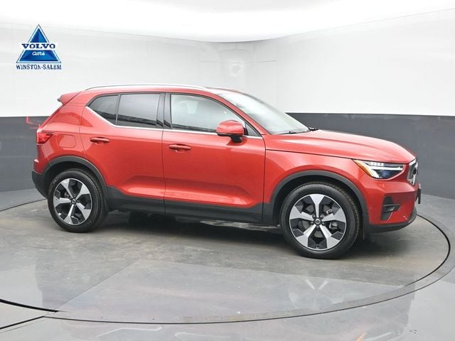 2023 Volvo XC40 B4 Plus Bright's photo