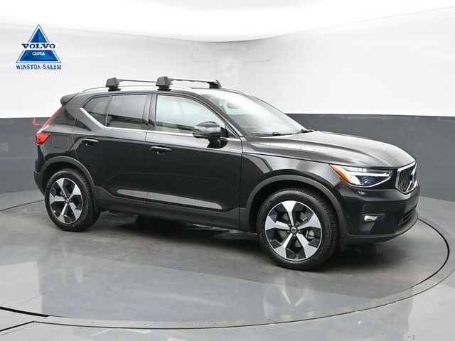 2025 Volvo XC40 B5 Plus Bright AWD's photo