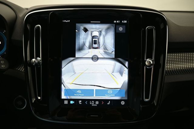 2024 Volvo XC40 Plus - Photo 21