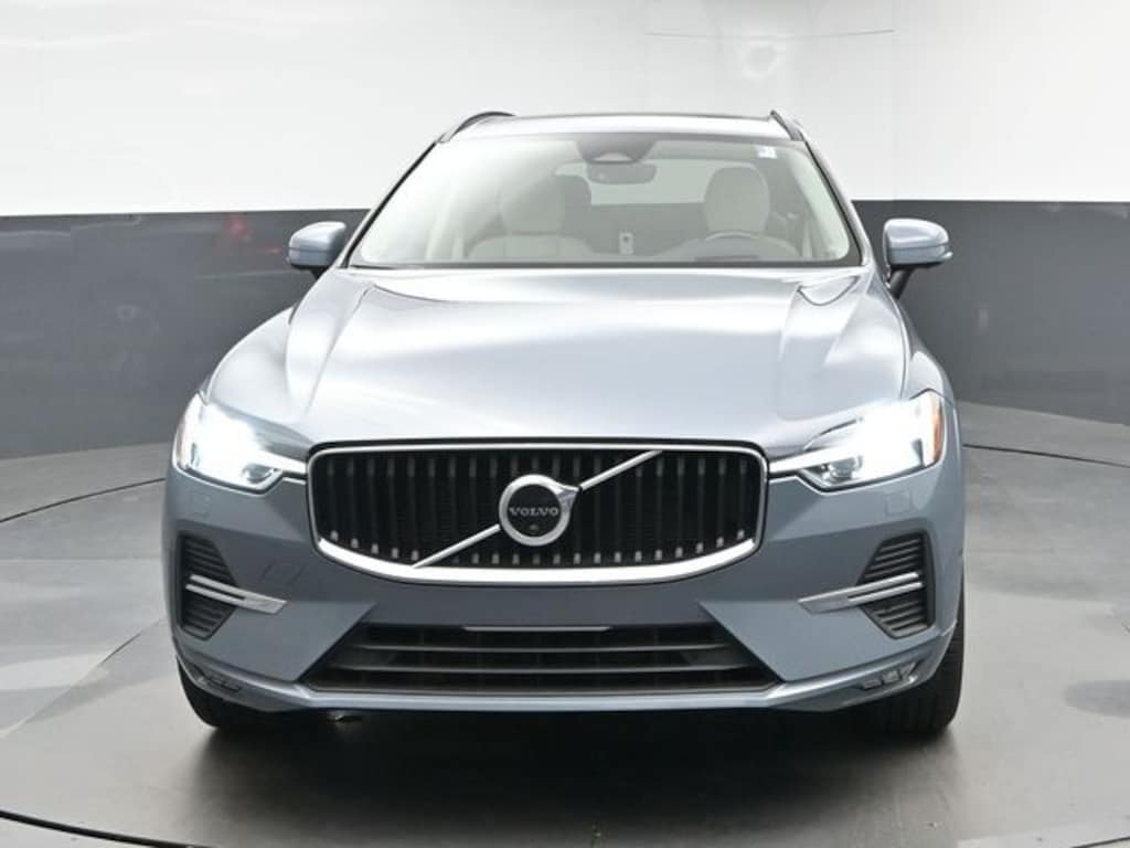 Used 2022 Volvo XC60 B5 Momentum SUV