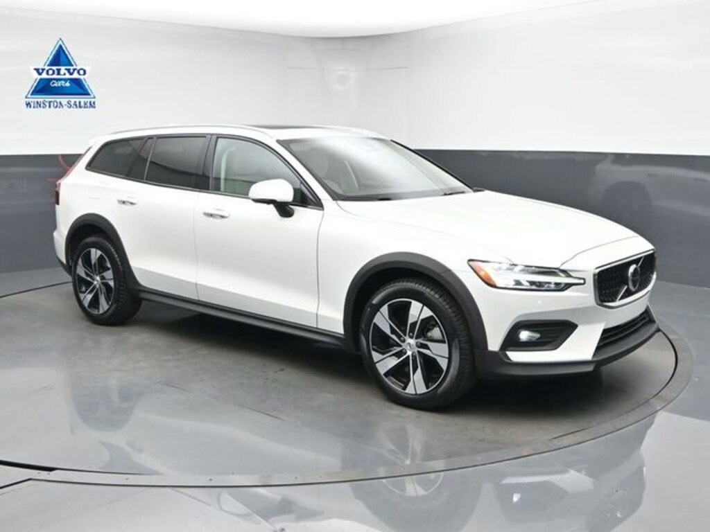 Used 2025 Volvo V60 Cross Country B5 Plus Wagon