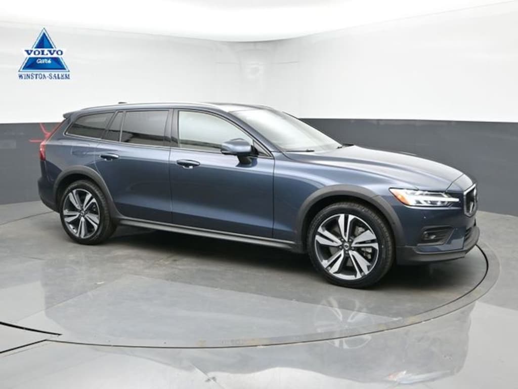 Used 2025 Volvo V60 Cross Country B5 Plus Wagon