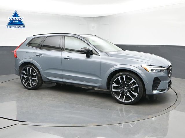 2023 Volvo XC60 B5 Ultimate Dark Theme FWD's photo