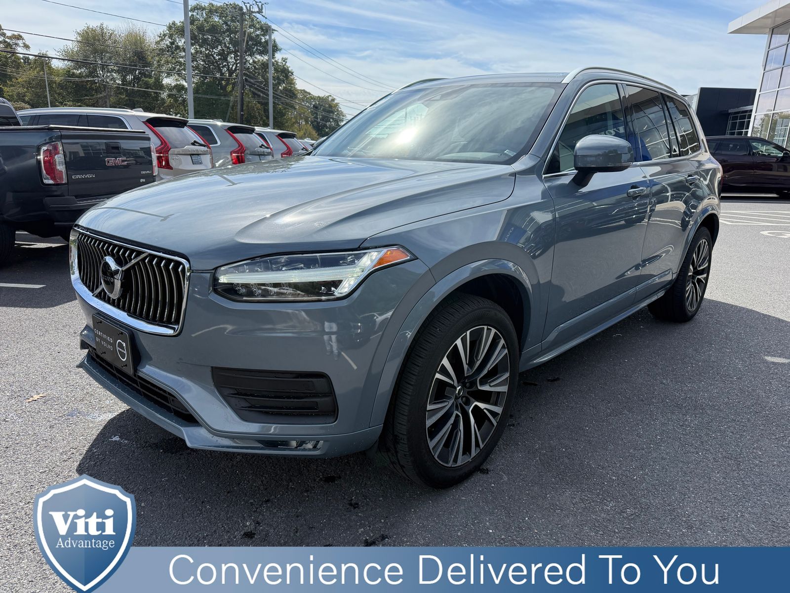 2020 Volvo XC90 T5 Momentum photo 3