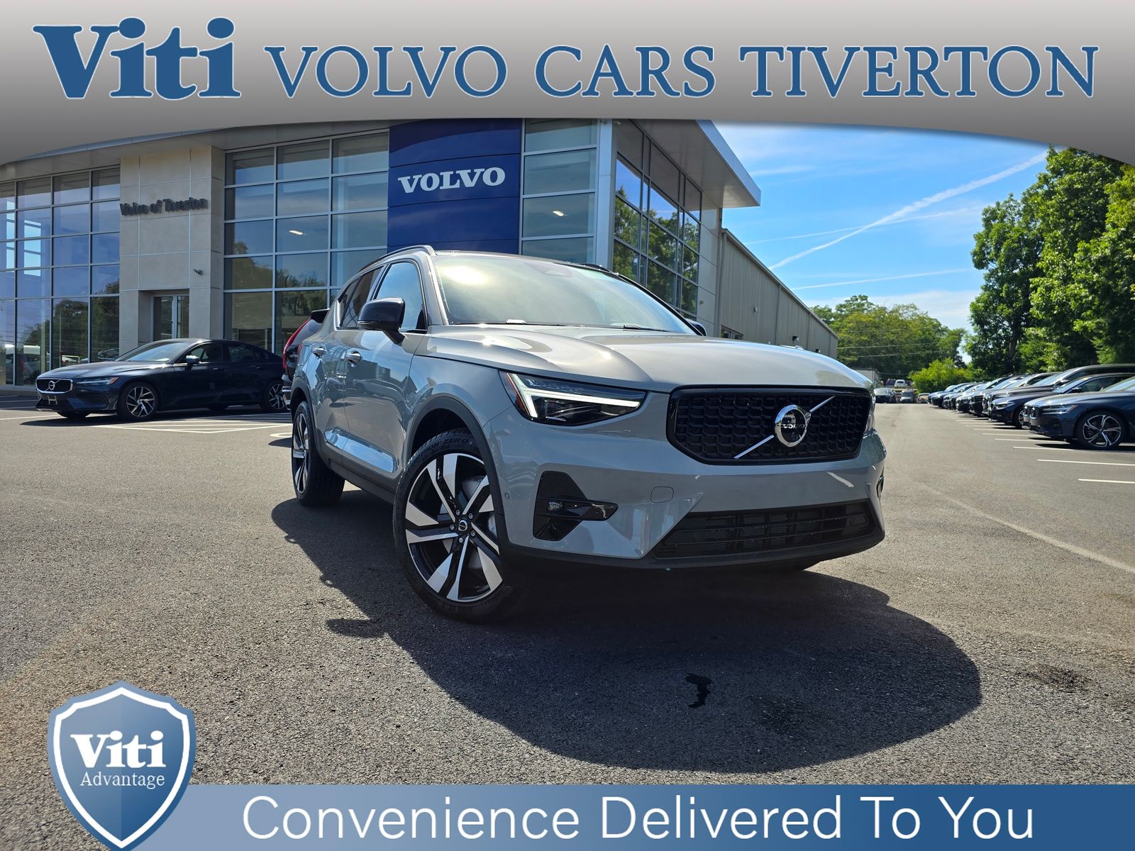 2025 Volvo XC40 Plus's photo