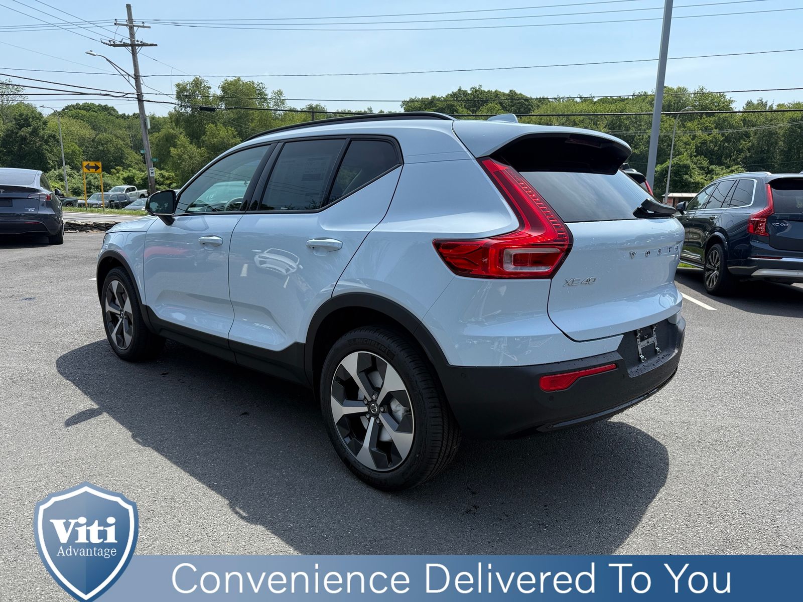 2026 Volvo XC40 Plus - Photo 6