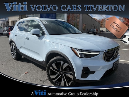 2024 Volvo XC40 B5 Plus Bright SUV