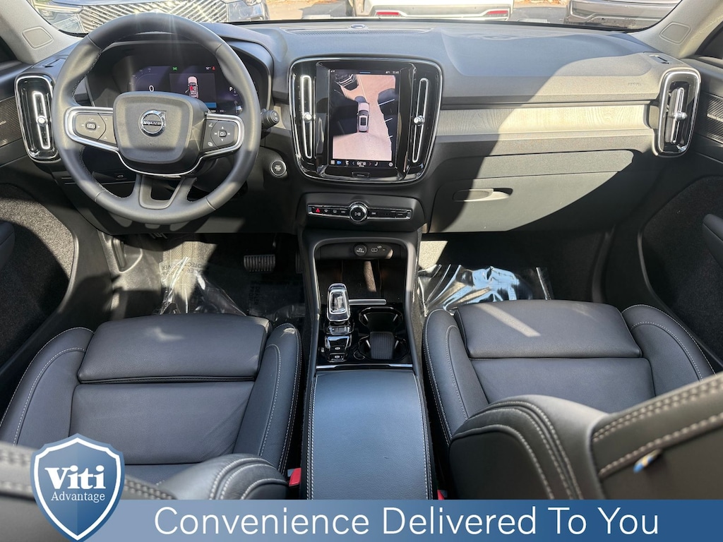 Used 2024 Volvo XC40 B5 Plus Bright SUV