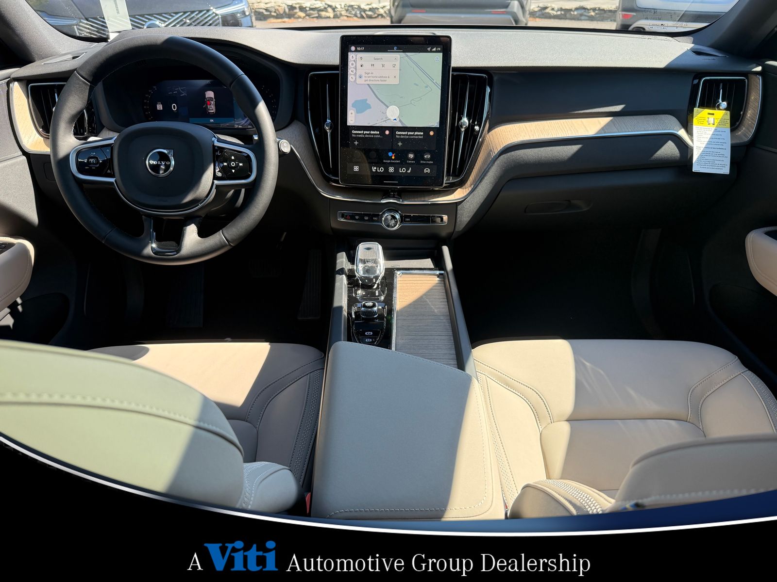 2026 Volvo XC60 B5 Core photo 2